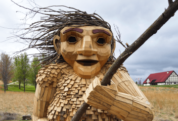 Thomas Dambo's Troll in Elkhorn Iowa