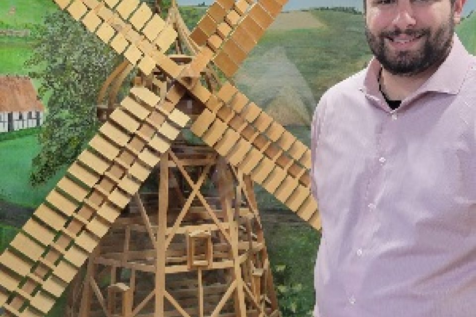 Update image showing Shaun Sayres Danwindmill.